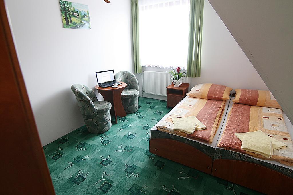 Willa Slavita Wygodne Pokoje Z Lazienkami, Tv, Wifi, Duzy Parking Ul Pardalowka Zakopane Bilik gambar